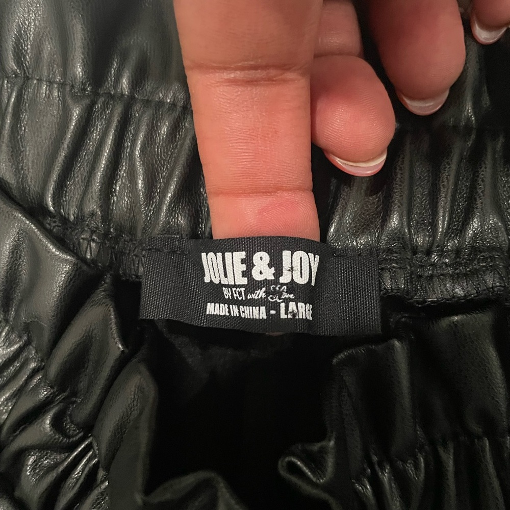 Faux Leather Joggers Women - Picture 2 of 5